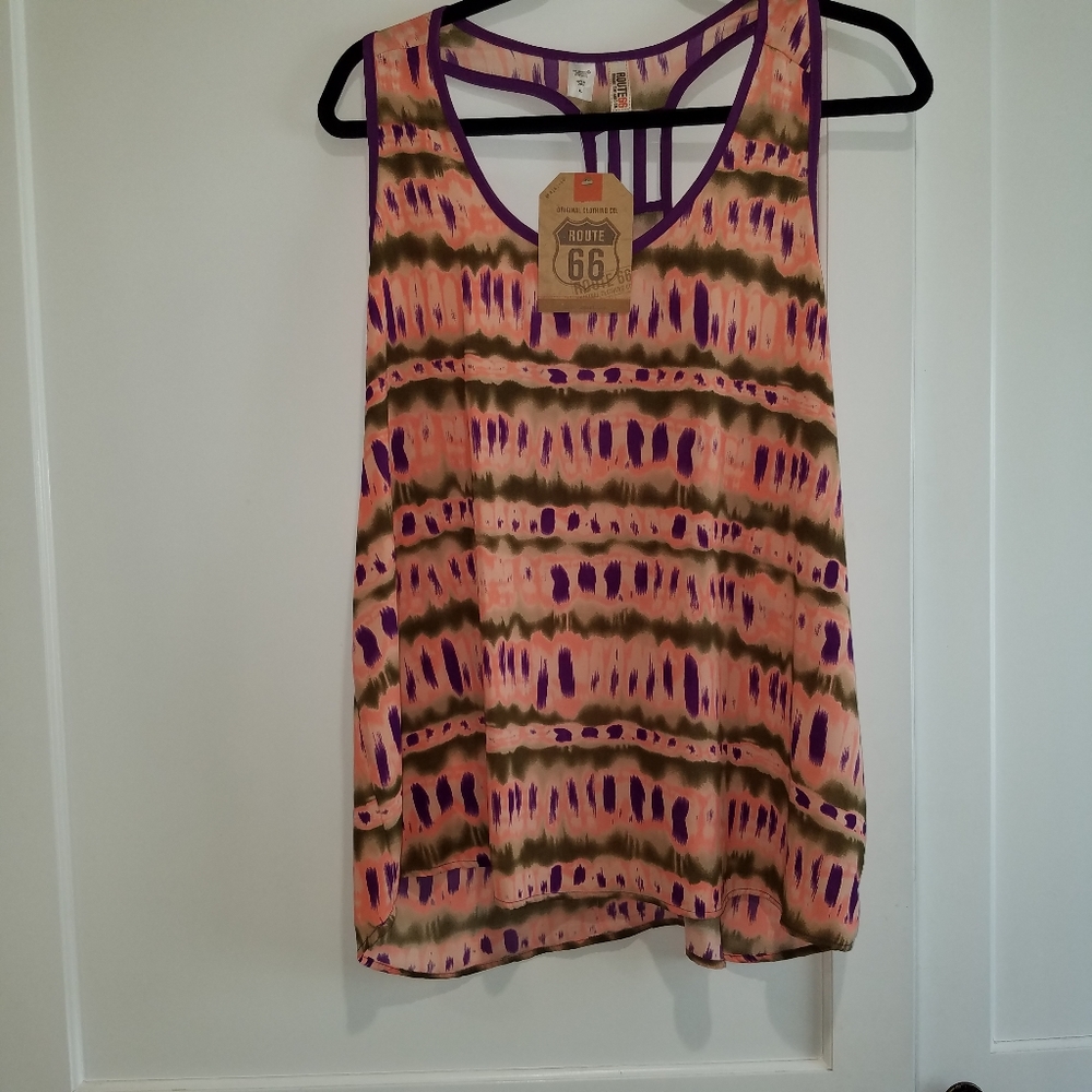 NWT Razorback Tank - Picture 1 of 5